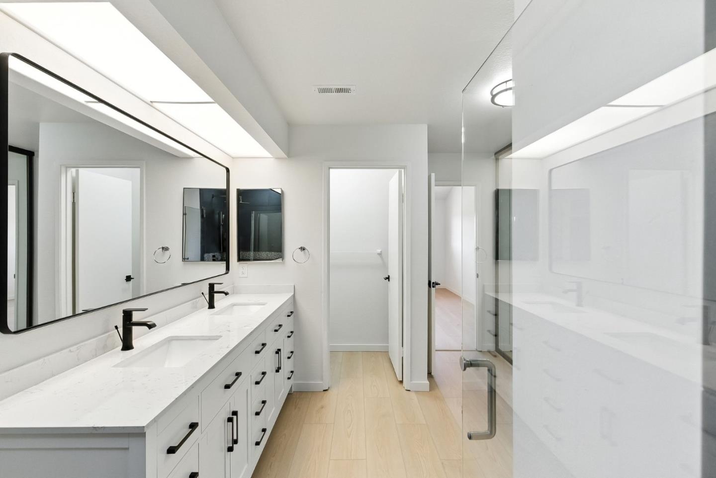 Detail Gallery Image 46 of 85 For 10 Azalea Ln, San Carlos,  CA 94070 - 2 Beds | 2/1 Baths