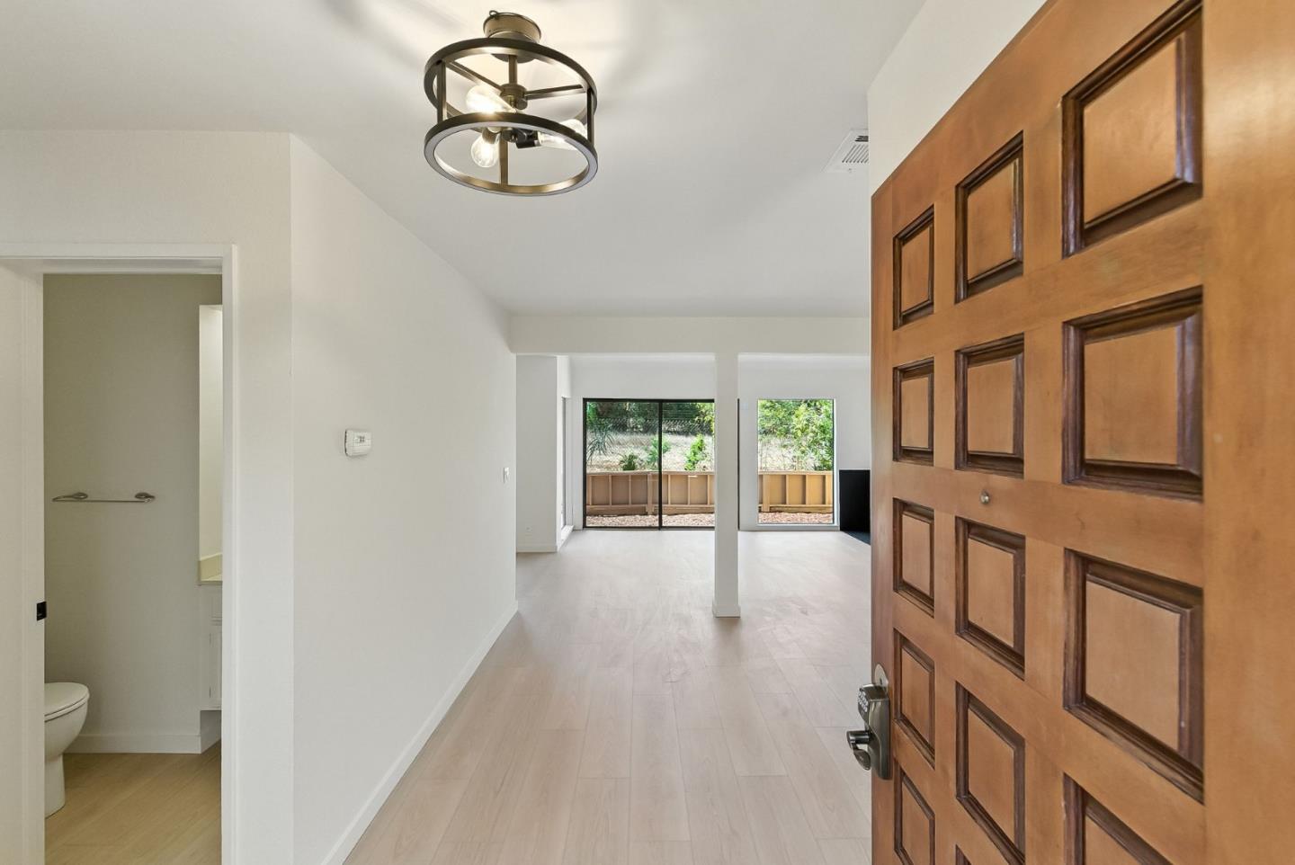 Detail Gallery Image 5 of 85 For 10 Azalea Ln, San Carlos,  CA 94070 - 2 Beds | 2/1 Baths