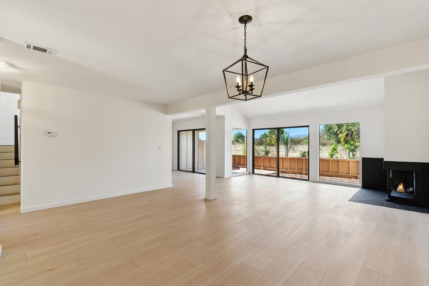 Detail Gallery Image 6 of 85 For 10 Azalea Ln, San Carlos,  CA 94070 - 2 Beds | 2/1 Baths