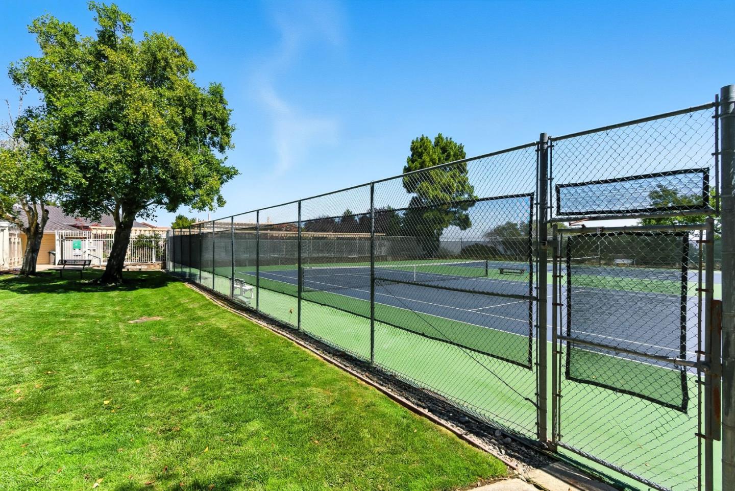 Detail Gallery Image 77 of 85 For 10 Azalea Ln, San Carlos,  CA 94070 - 2 Beds | 2/1 Baths