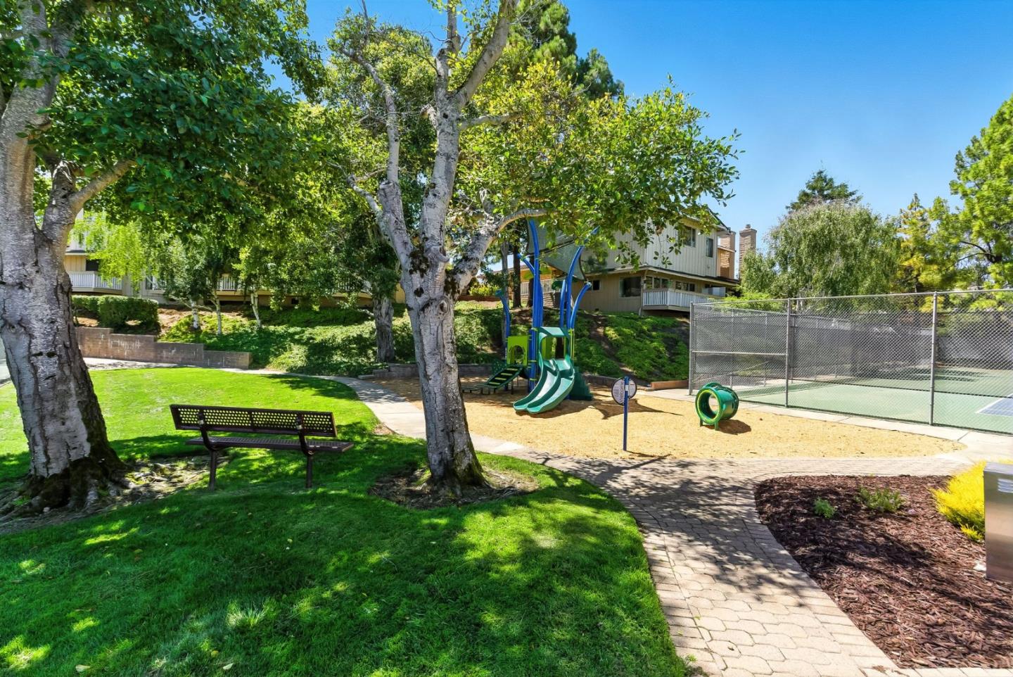 Detail Gallery Image 79 of 85 For 10 Azalea Ln, San Carlos,  CA 94070 - 2 Beds | 2/1 Baths