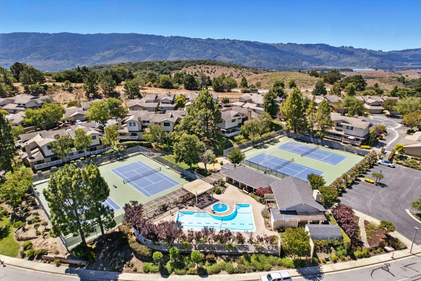 Detail Gallery Image 82 of 85 For 10 Azalea Ln, San Carlos,  CA 94070 - 2 Beds | 2/1 Baths