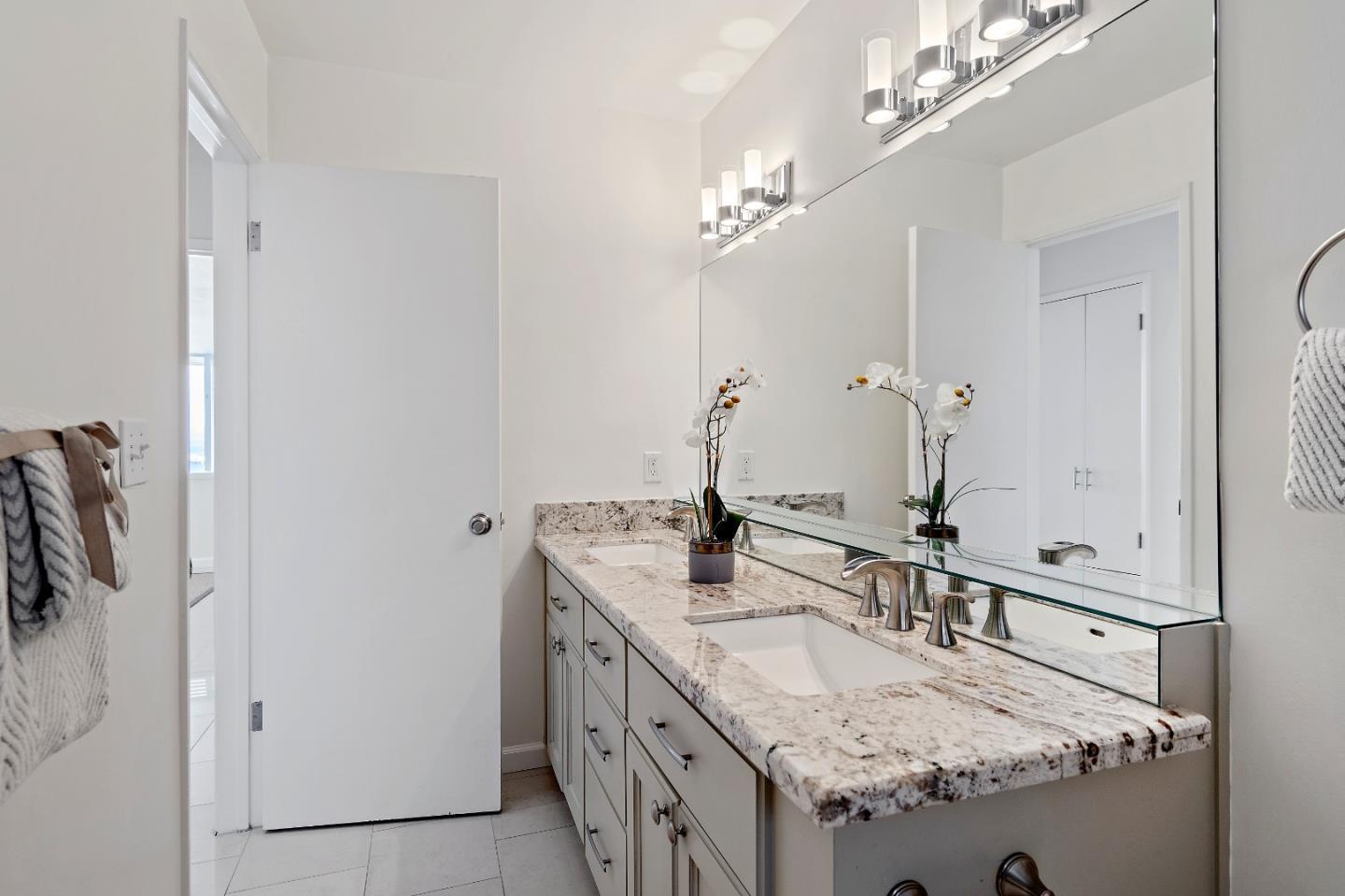 Detail Gallery Image 8 of 20 For 3003 Melendy Dr #2,  San Carlos,  CA 94070 - 2 Beds | 1 Baths