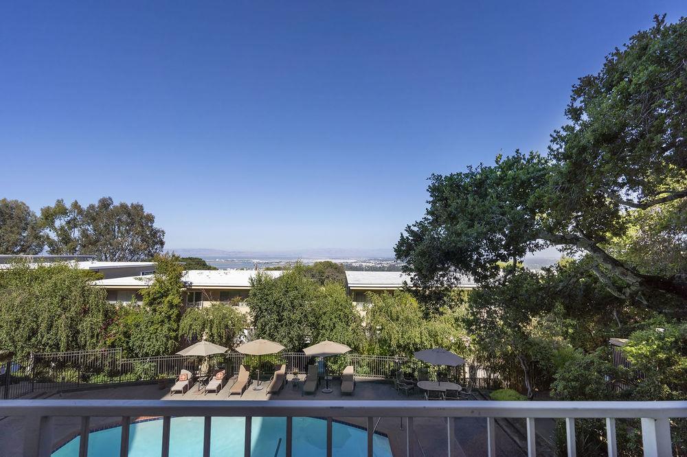 Detail Gallery Image 9 of 20 For 3003 Melendy Dr #2,  San Carlos,  CA 94070 - 2 Beds | 1 Baths