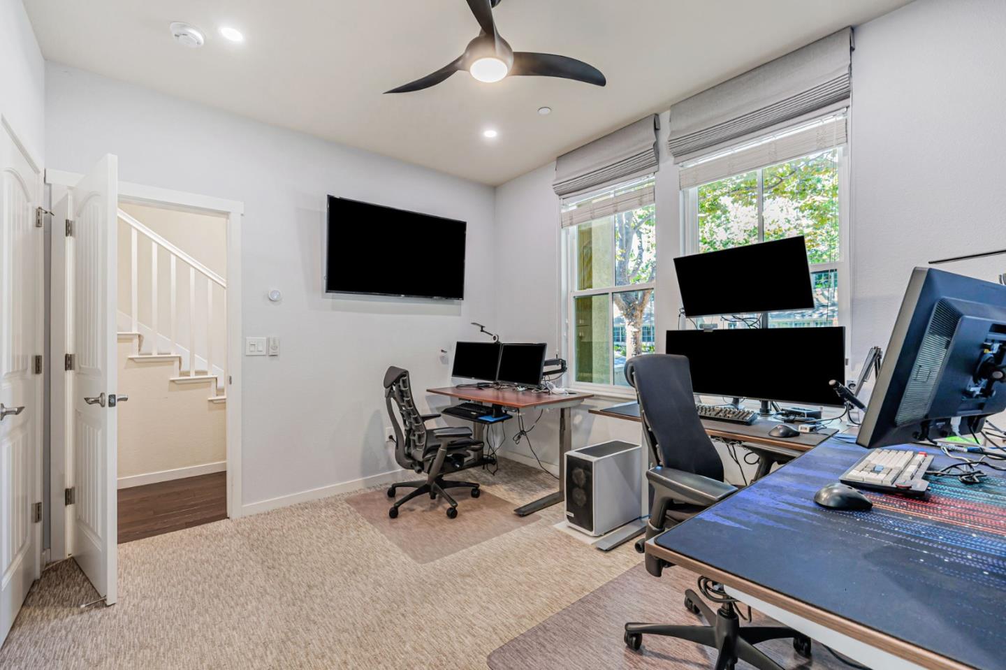 Detail Gallery Image 15 of 32 For 361 W Evelyn Ave, Mountain View,  CA 94041 - 3 Beds | 3/1 Baths