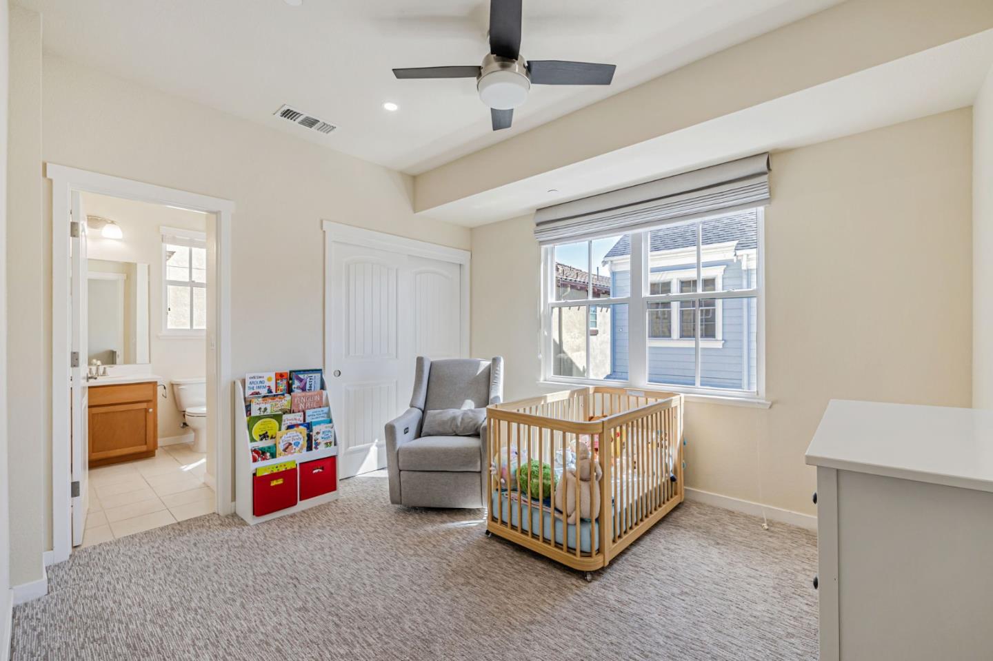 Detail Gallery Image 16 of 32 For 361 W Evelyn Ave, Mountain View,  CA 94041 - 3 Beds | 3/1 Baths