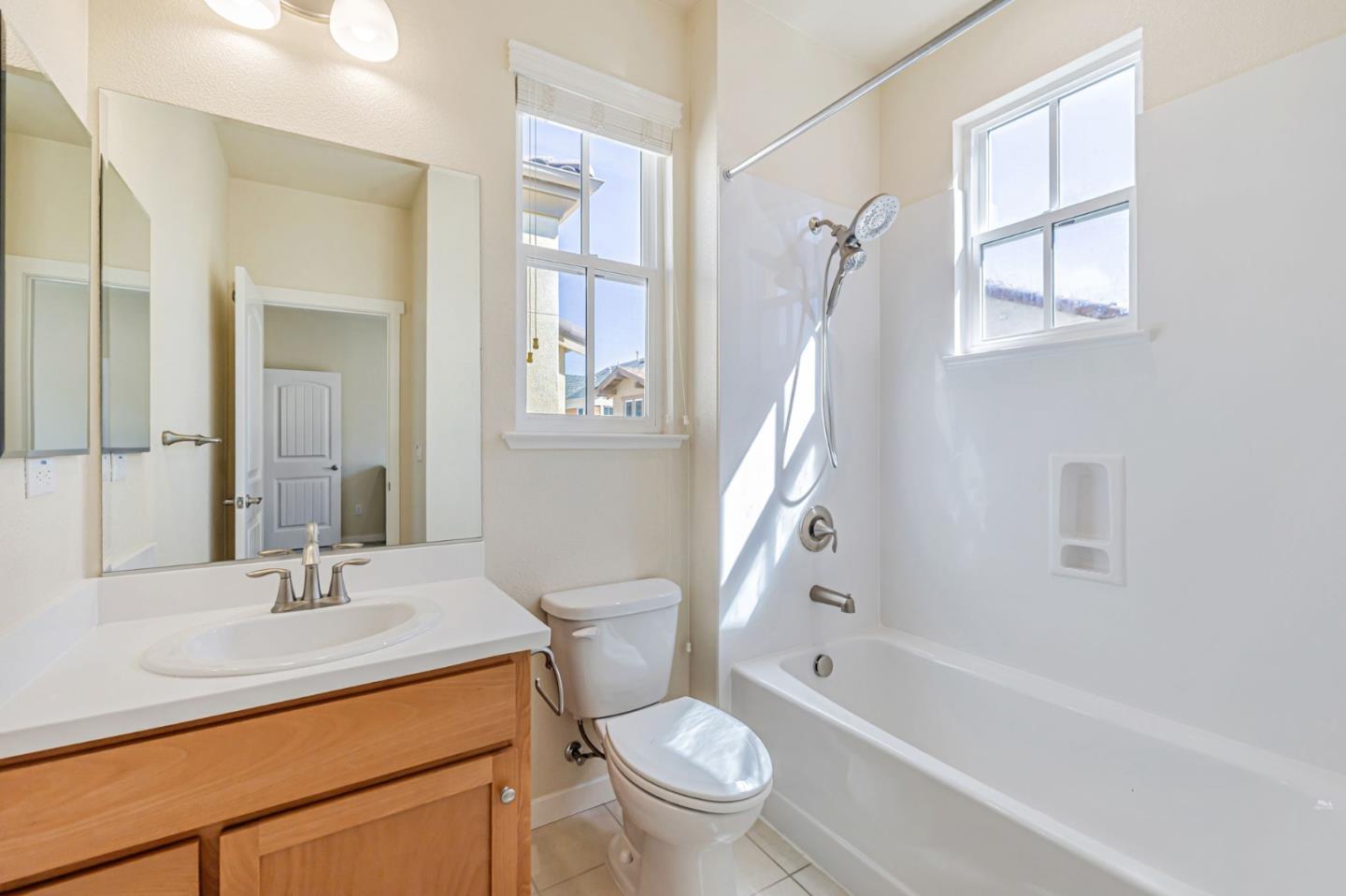 Detail Gallery Image 20 of 32 For 361 W Evelyn Ave, Mountain View,  CA 94041 - 3 Beds | 3/1 Baths