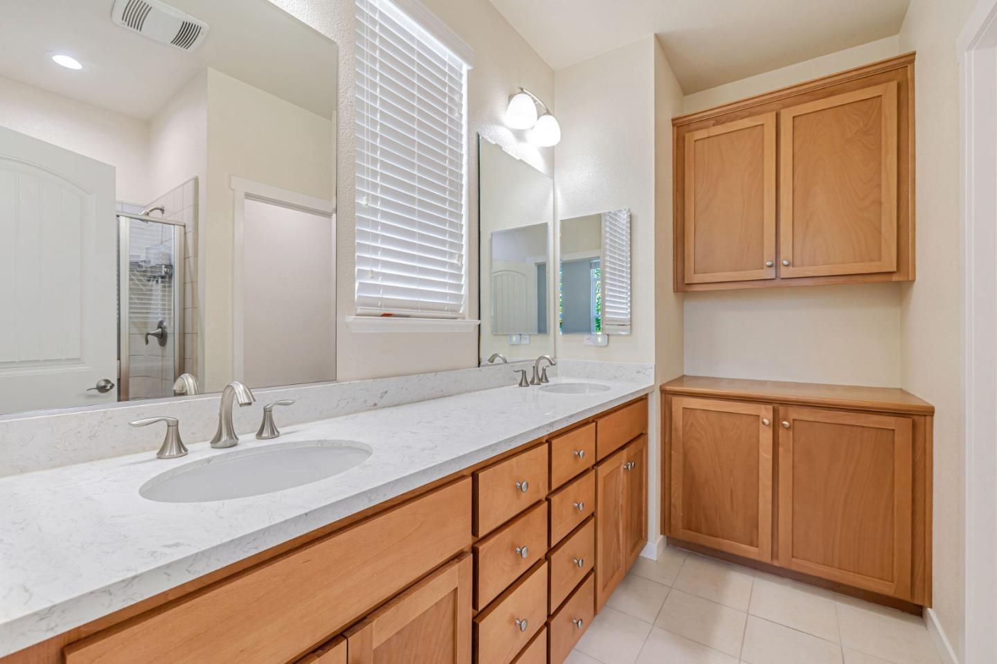 Detail Gallery Image 21 of 32 For 361 W Evelyn Ave, Mountain View,  CA 94041 - 3 Beds | 3/1 Baths