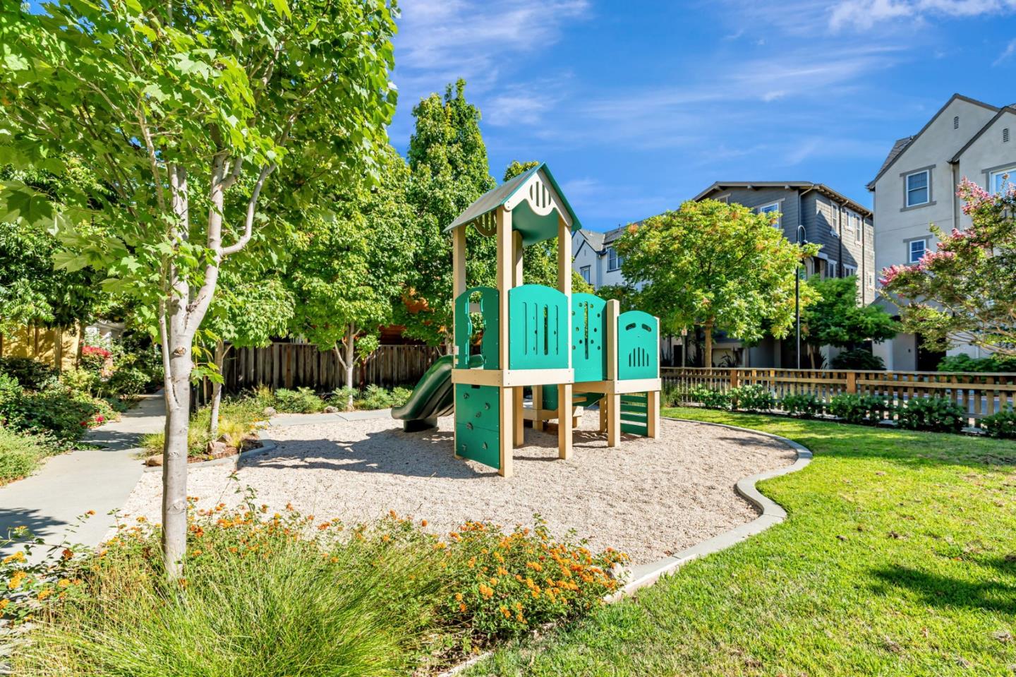 Detail Gallery Image 30 of 32 For 361 W Evelyn Ave, Mountain View,  CA 94041 - 3 Beds | 3/1 Baths