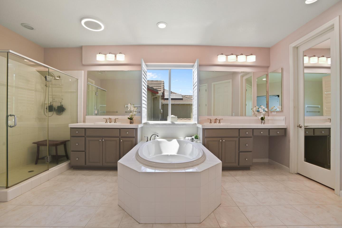 Detail Gallery Image 19 of 32 For 2264 Star Lilly Ct, Brentwood,  CA 94513 - 5 Beds | 4 Baths