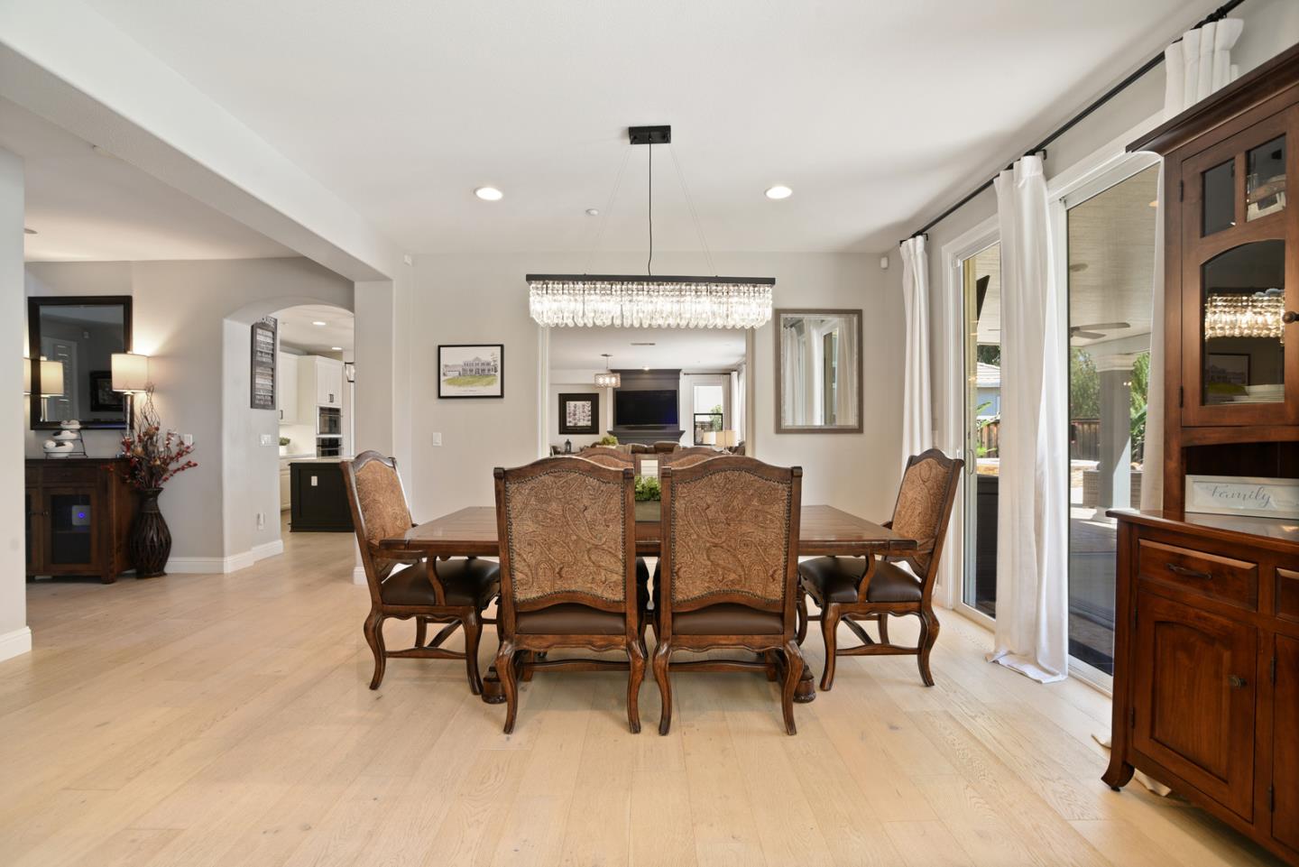 Detail Gallery Image 8 of 32 For 2264 Star Lilly Ct, Brentwood,  CA 94513 - 5 Beds | 4 Baths