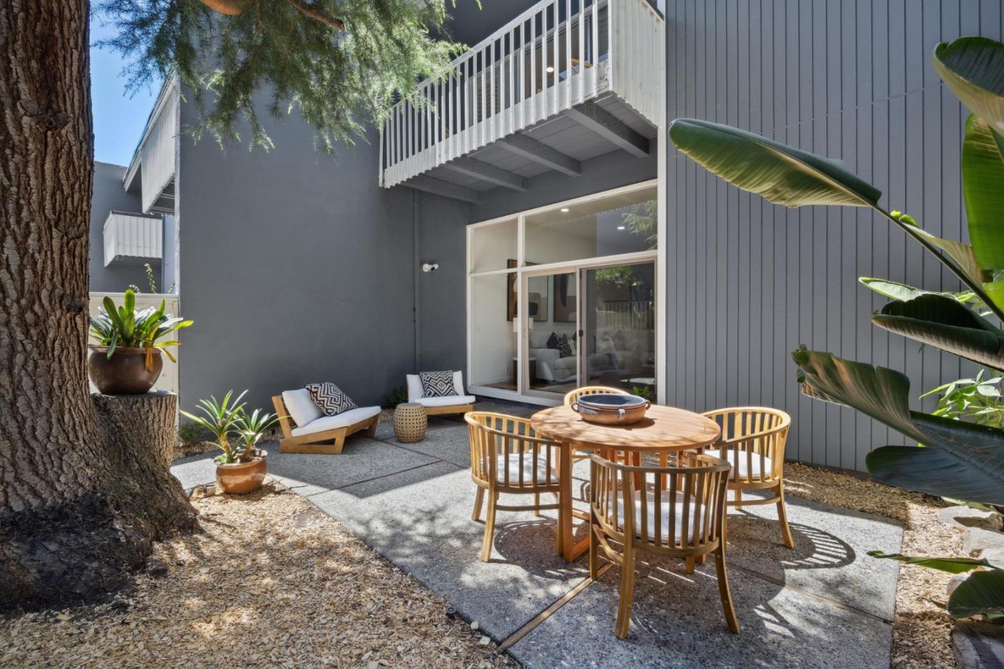 Detail Gallery Image 20 of 32 For 307 Carlos Ave, Redwood City,  CA 94061 - 3 Beds | 2/1 Baths