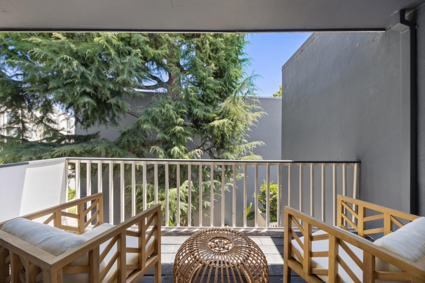 Detail Gallery Image 23 of 32 For 307 Carlos Ave, Redwood City,  CA 94061 - 3 Beds | 2/1 Baths