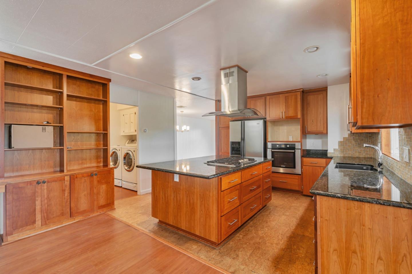 Detail Gallery Image 11 of 28 For 40 Ranchero Way #40,  Hayward,  CA 94544 - 2 Beds | 2 Baths