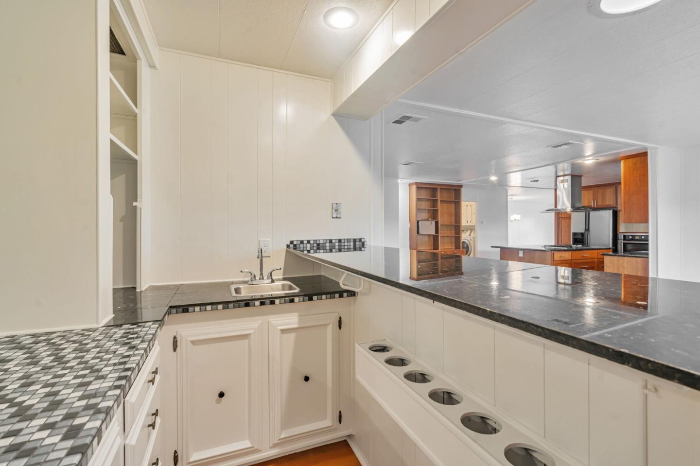 Detail Gallery Image 14 of 28 For 40 Ranchero Way #40,  Hayward,  CA 94544 - 2 Beds | 2 Baths