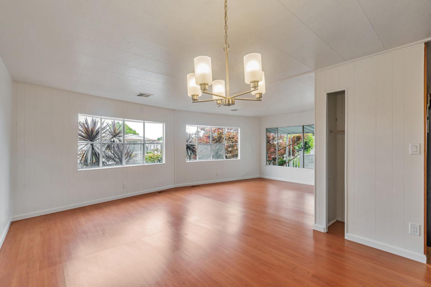 Detail Gallery Image 15 of 28 For 40 Ranchero Way #40,  Hayward,  CA 94544 - 2 Beds | 2 Baths
