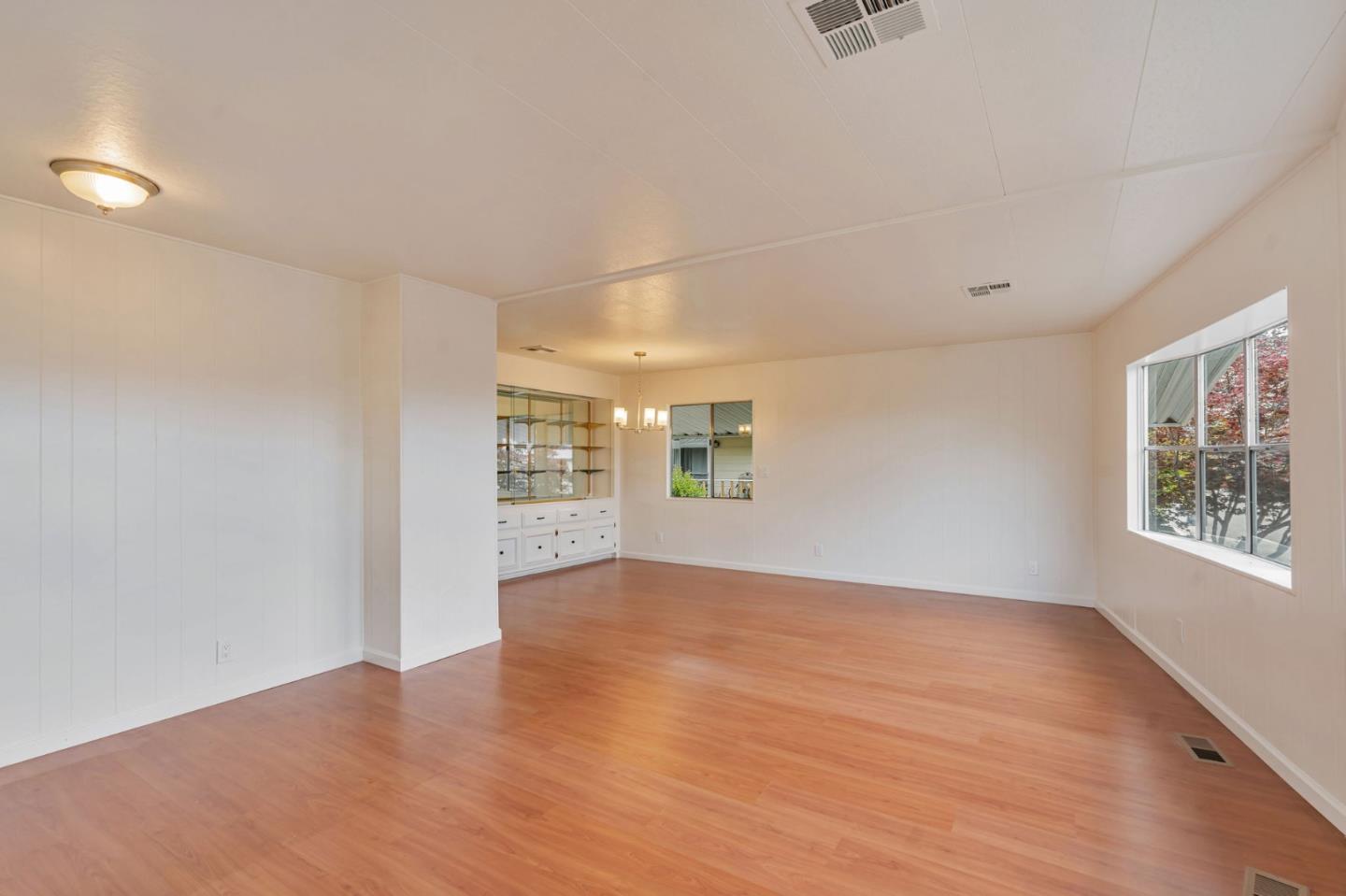 Detail Gallery Image 8 of 28 For 40 Ranchero Way #40,  Hayward,  CA 94544 - 2 Beds | 2 Baths