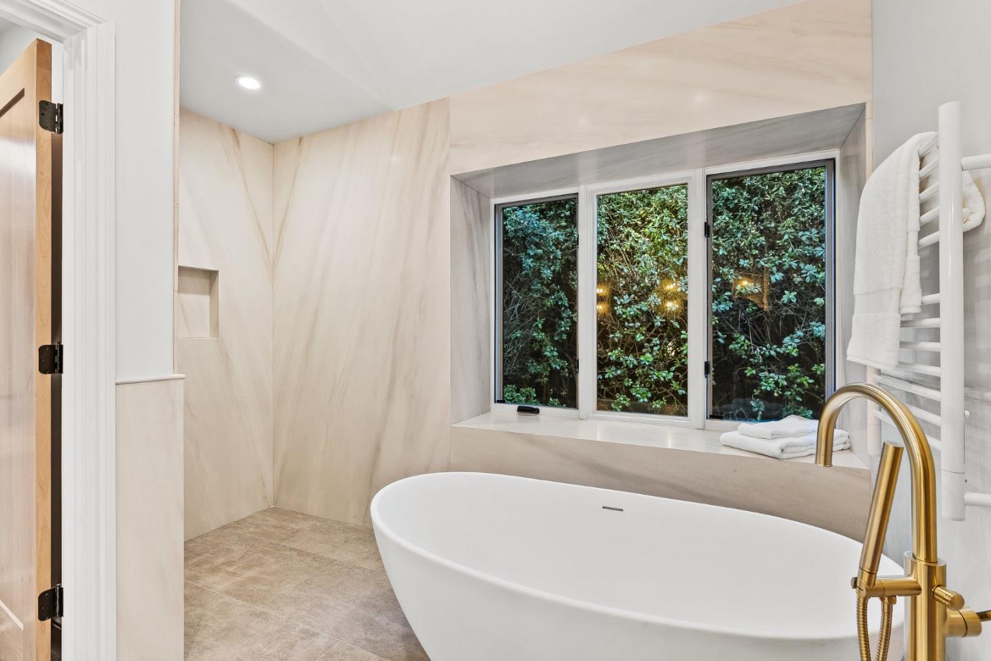 Detail Gallery Image 26 of 37 For 2 Se San Antonio Ave, Carmel,  CA 93923 - 3 Beds | 2 Baths