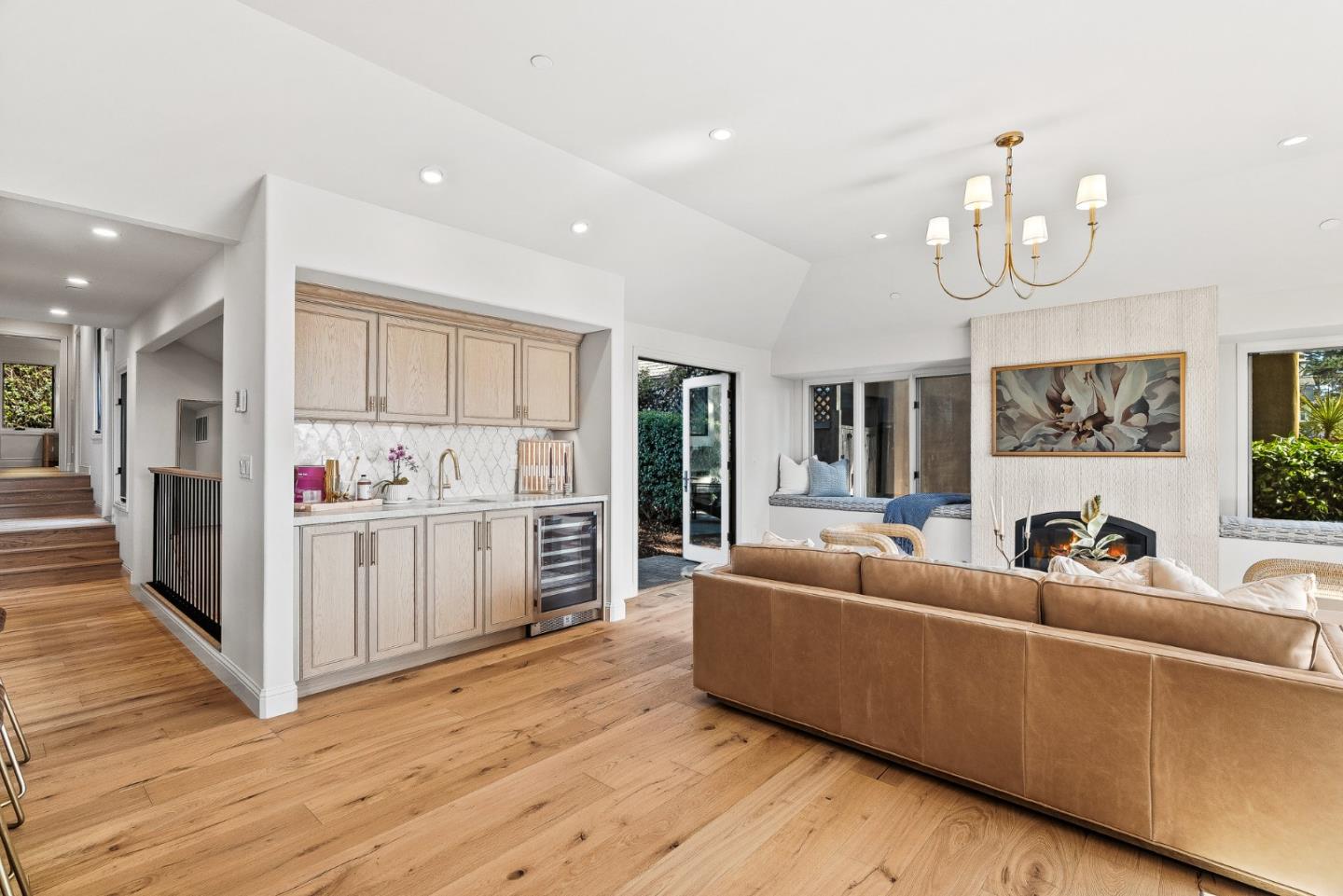 Detail Gallery Image 4 of 37 For 2 Se San Antonio Ave, Carmel,  CA 93923 - 3 Beds | 2 Baths