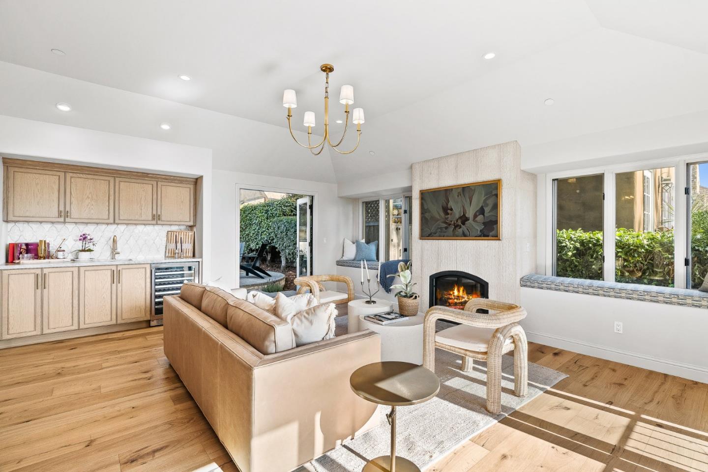 Detail Gallery Image 9 of 37 For 2 Se San Antonio Ave, Carmel,  CA 93923 - 3 Beds | 2 Baths