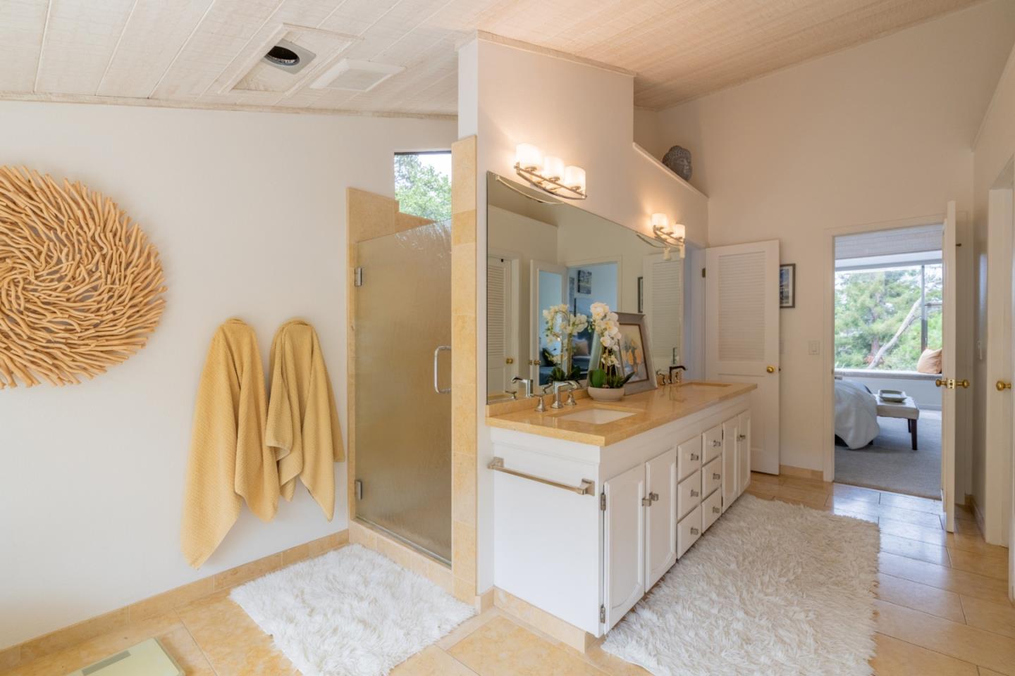 Detail Gallery Image 18 of 33 For 18 Deer Stalker Path, Monterey,  CA 93940 - 3 Beds | 2/1 Baths