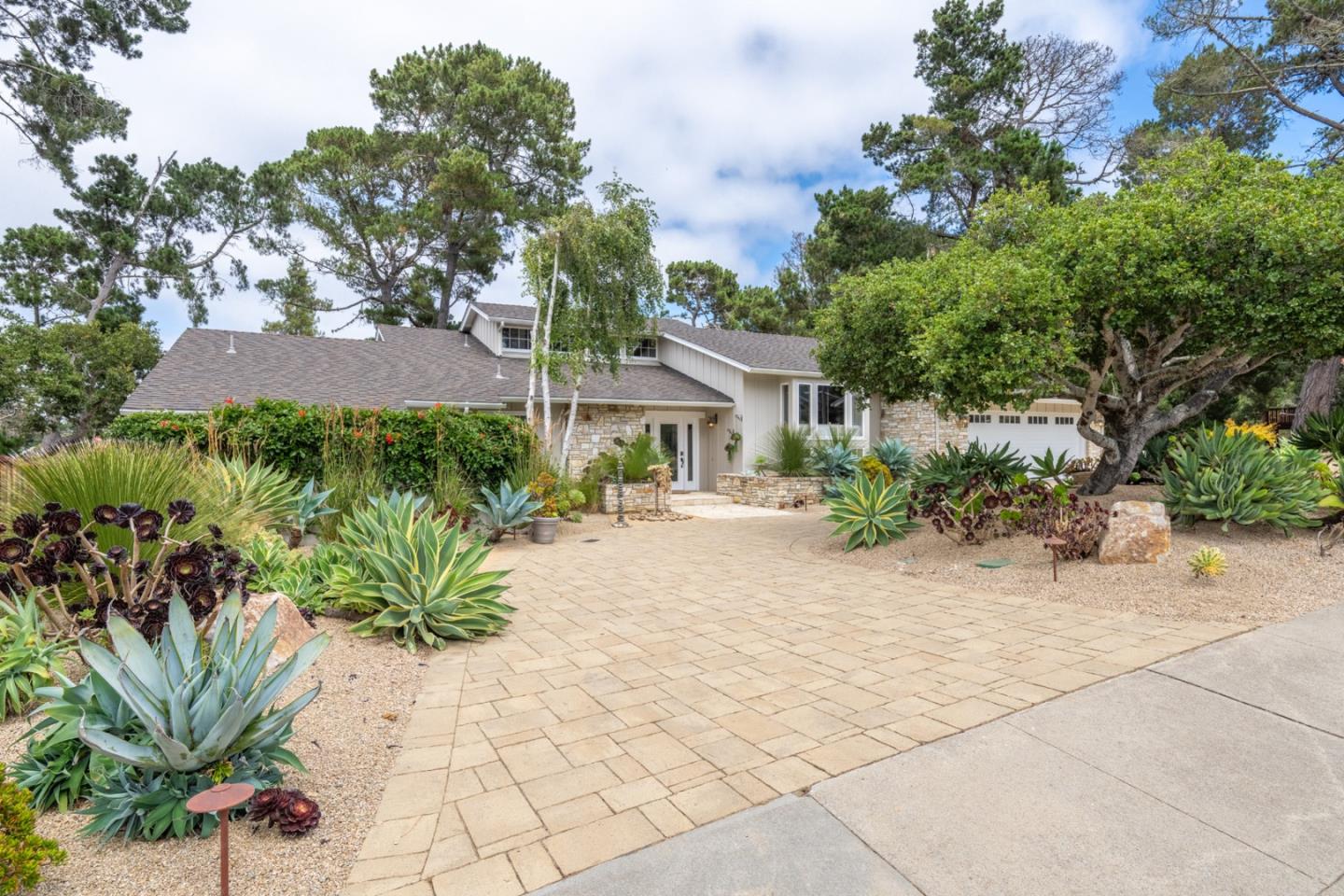 Detail Gallery Image 33 of 33 For 18 Deer Stalker Path, Monterey,  CA 93940 - 3 Beds | 2/1 Baths