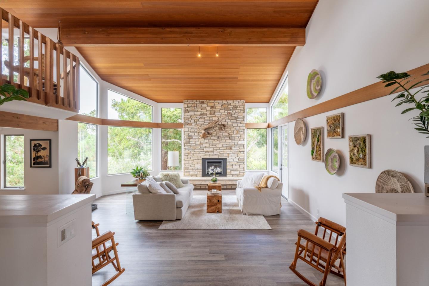 Detail Gallery Image 5 of 33 For 18 Deer Stalker Path, Monterey,  CA 93940 - 3 Beds | 2/1 Baths