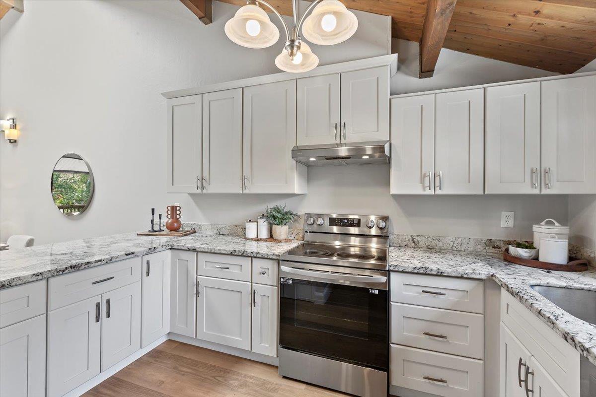 Detail Gallery Image 14 of 34 For 225 Horizon Ave, Mountain View,  CA 94043 - 2 Beds | 1/1 Baths