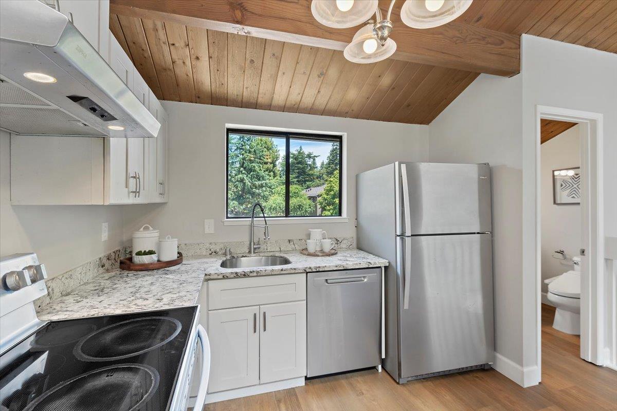 Detail Gallery Image 17 of 34 For 225 Horizon Ave, Mountain View,  CA 94043 - 2 Beds | 1/1 Baths