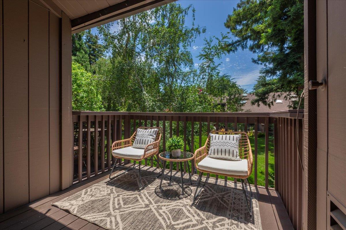 Detail Gallery Image 8 of 34 For 225 Horizon Ave, Mountain View,  CA 94043 - 2 Beds | 1/1 Baths