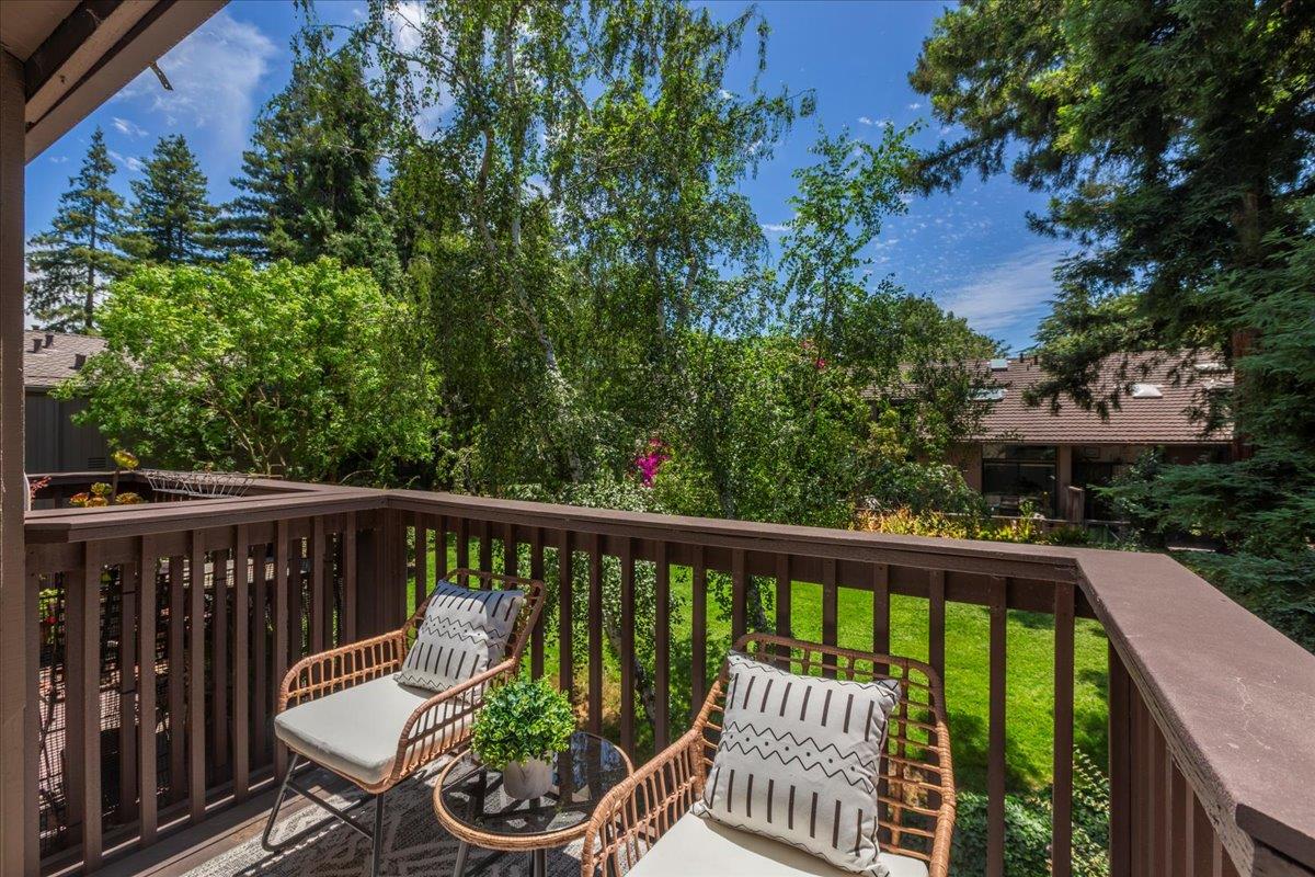 Detail Gallery Image 9 of 34 For 225 Horizon Ave, Mountain View,  CA 94043 - 2 Beds | 1/1 Baths