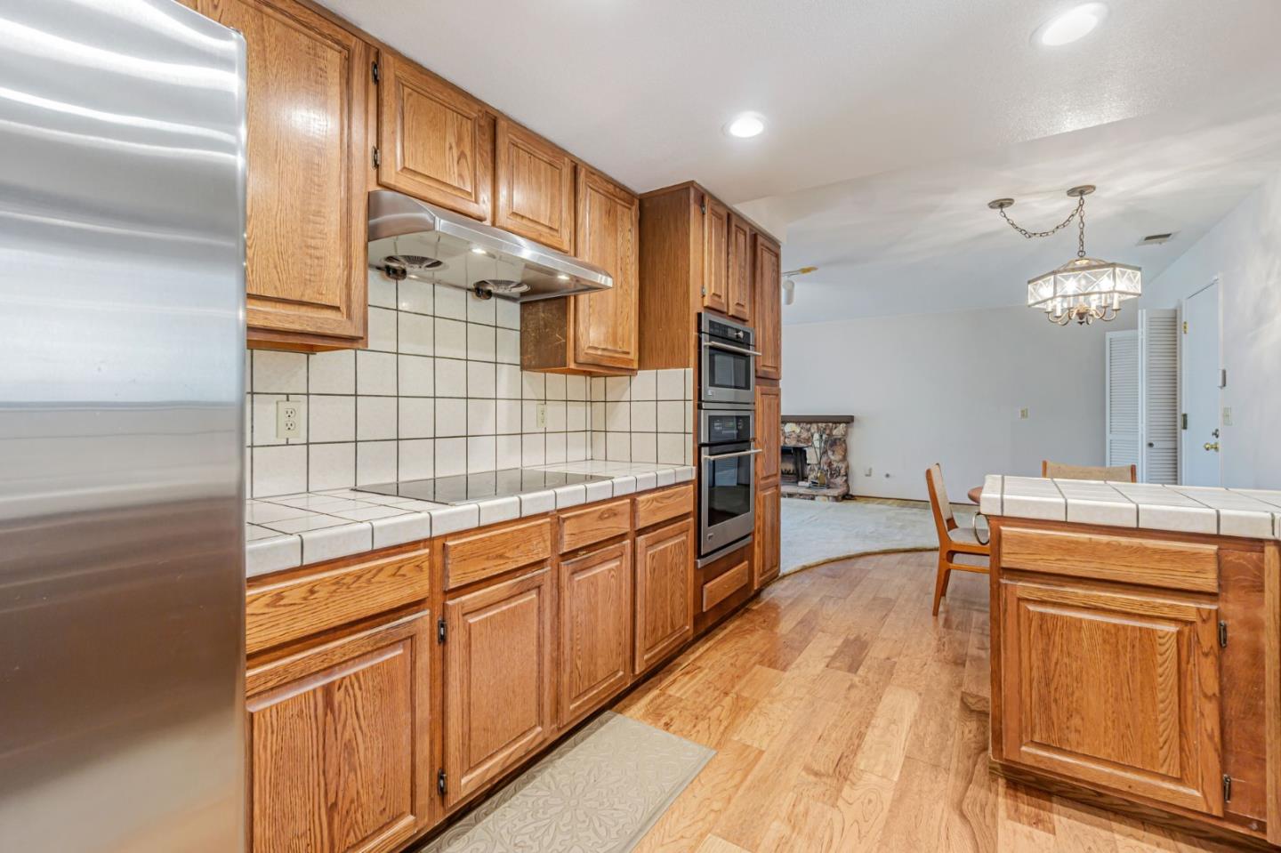 Detail Gallery Image 3 of 20 For 126 Saint Joan Ln, Pleasant Hill,  CA 94523 - 3 Beds | 2/1 Baths