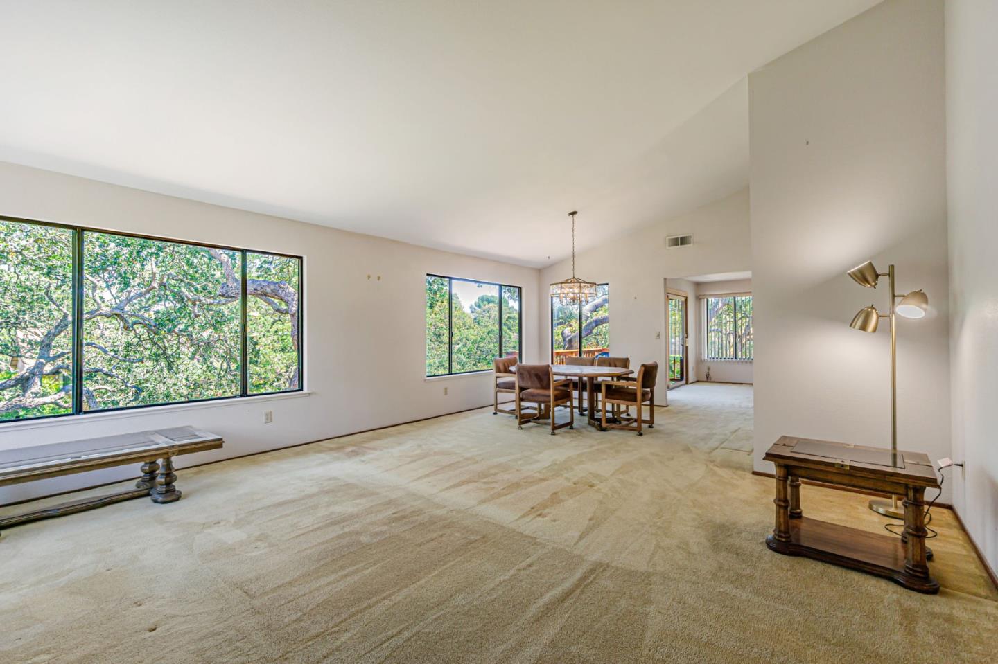 Detail Gallery Image 6 of 20 For 126 Saint Joan Ln, Pleasant Hill,  CA 94523 - 3 Beds | 2/1 Baths