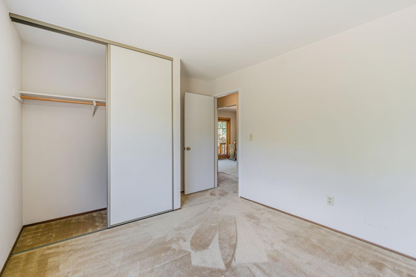 Detail Gallery Image 7 of 20 For 126 Saint Joan Ln, Pleasant Hill,  CA 94523 - 3 Beds | 2/1 Baths