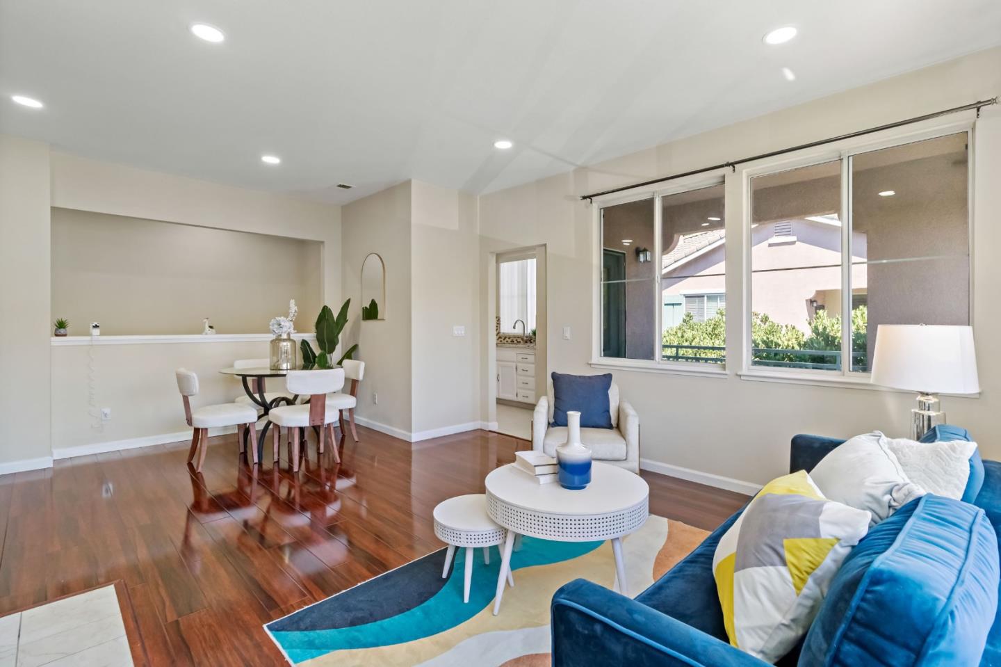Detail Gallery Image 11 of 35 For 3581 Jasmine Cir, San Jose,  CA 95135 - 2 Beds | 2 Baths