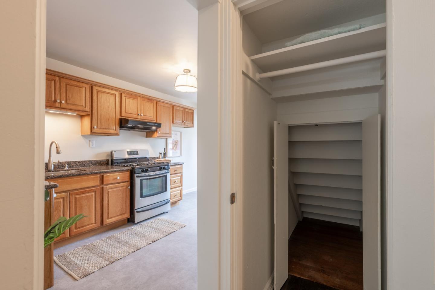Detail Gallery Image 21 of 27 For 1222 Lincoln Ave, Pacific Grove,  CA 93950 - 4 Beds | 1 Baths