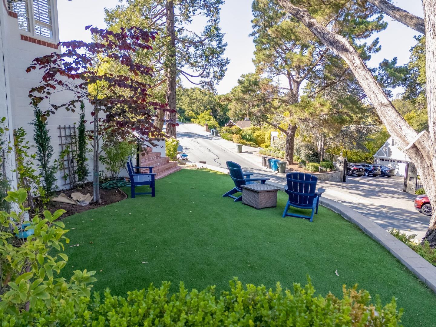 Detail Gallery Image 101 of 104 For 401 Hillsborough Blvd, Hillsborough,  CA 94010 - 4 Beds | 3 Baths