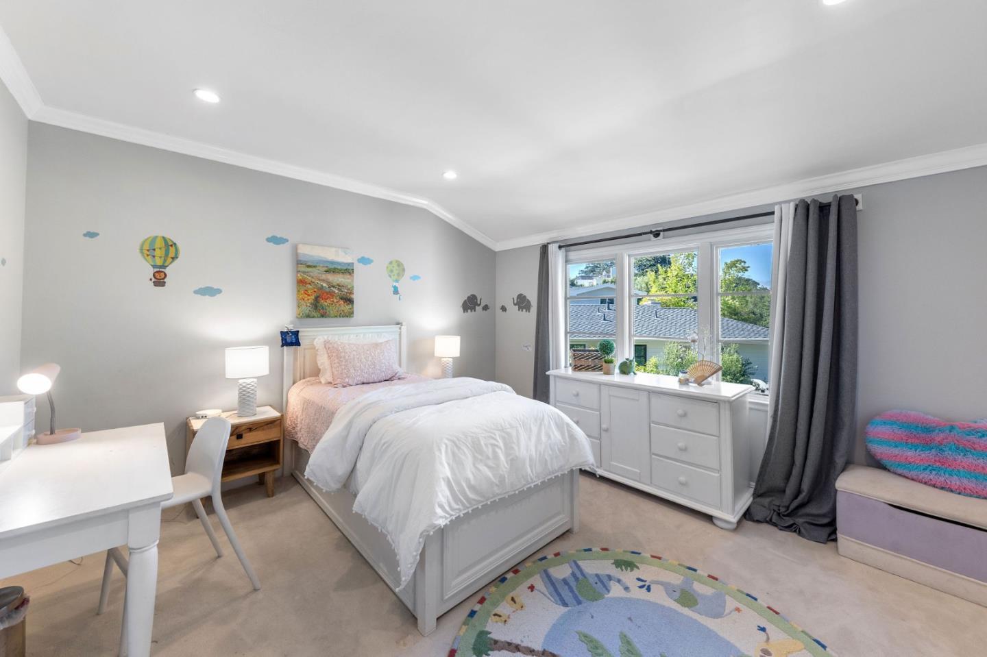 Detail Gallery Image 51 of 104 For 401 Hillsborough Blvd, Hillsborough,  CA 94010 - 4 Beds | 3 Baths