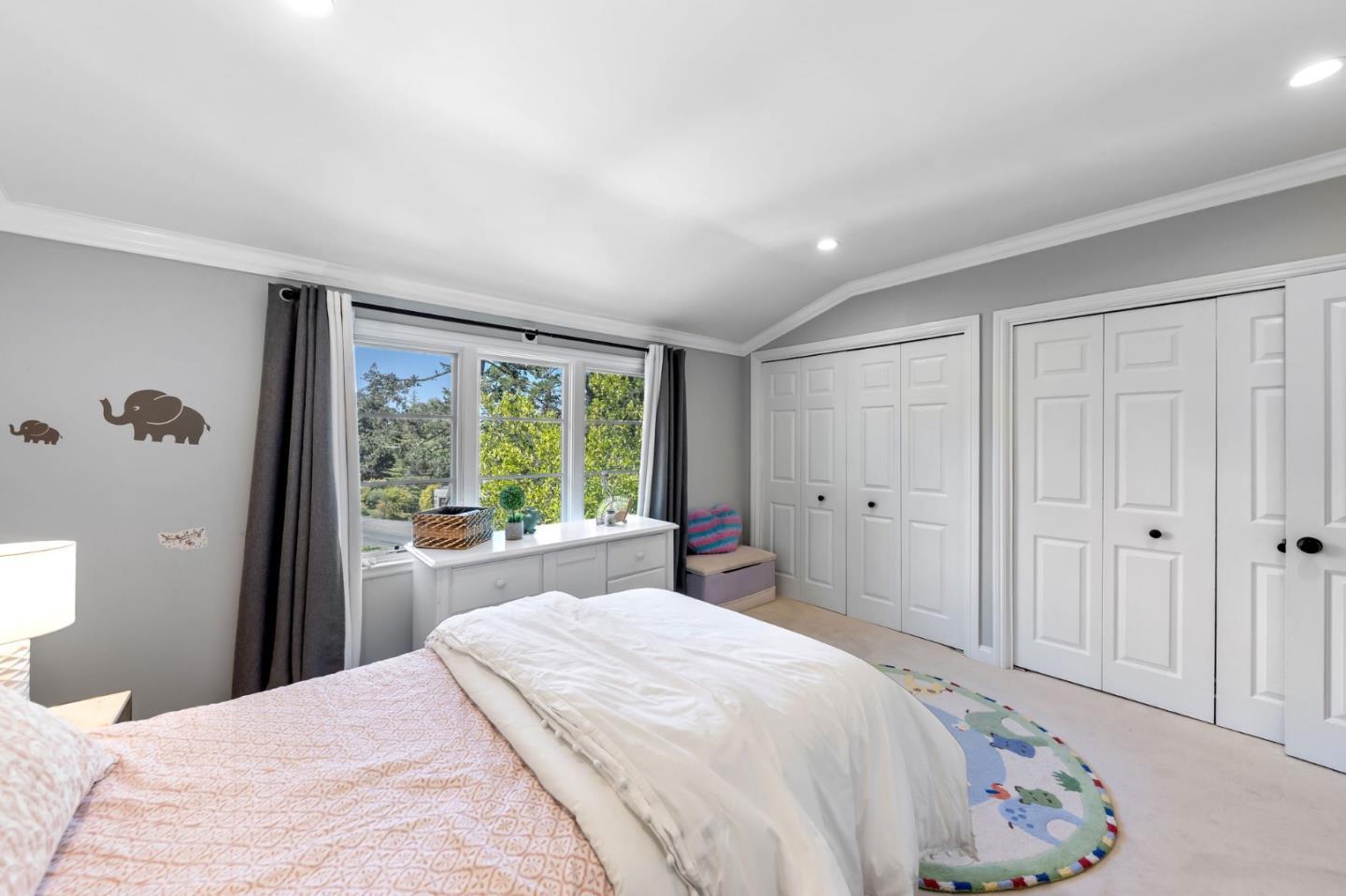 Detail Gallery Image 53 of 104 For 401 Hillsborough Blvd, Hillsborough,  CA 94010 - 4 Beds | 3 Baths
