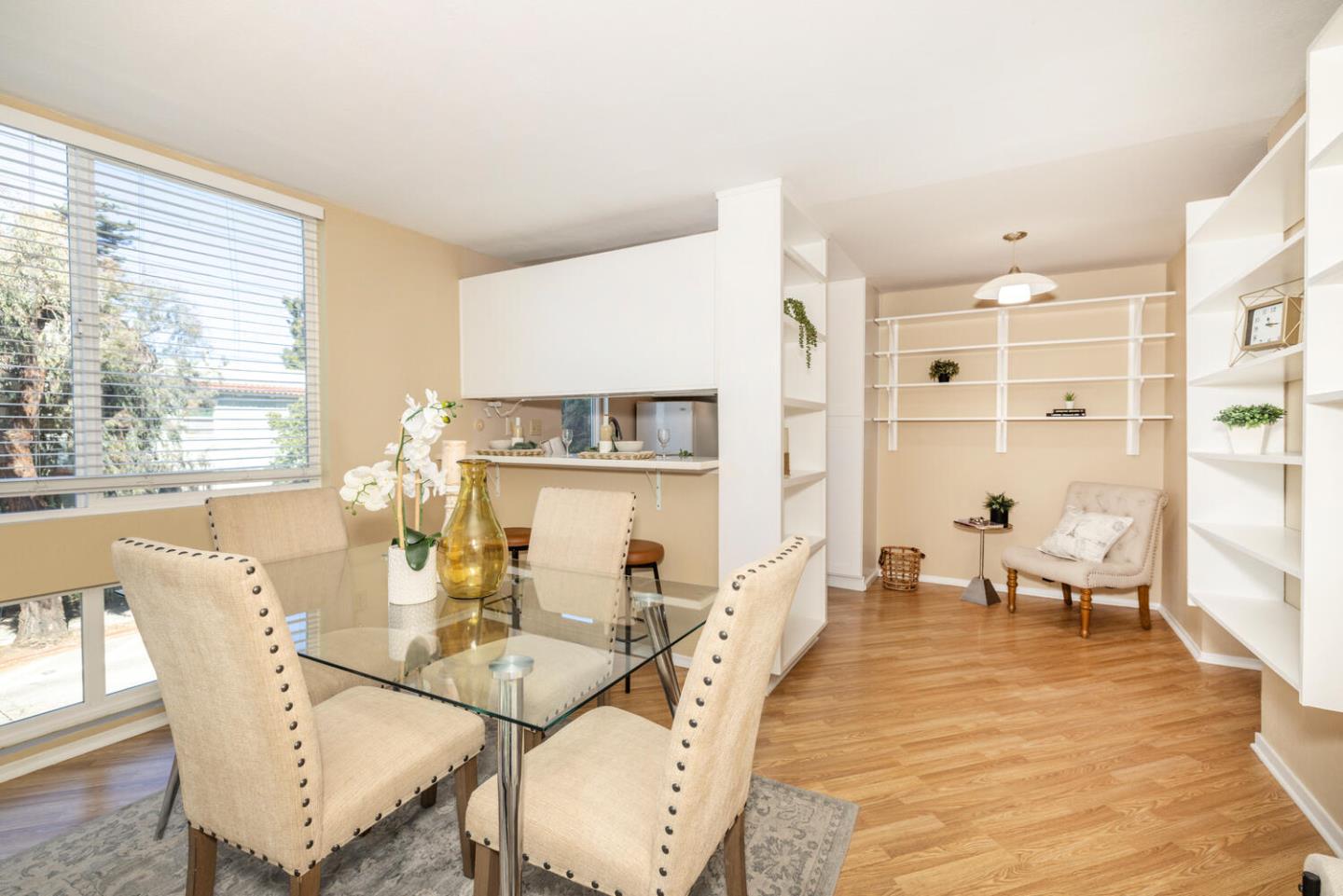 Detail Gallery Image 10 of 24 For 2201 Virginia St #2,  Berkeley,  CA 94709 - 1 Beds | 1 Baths