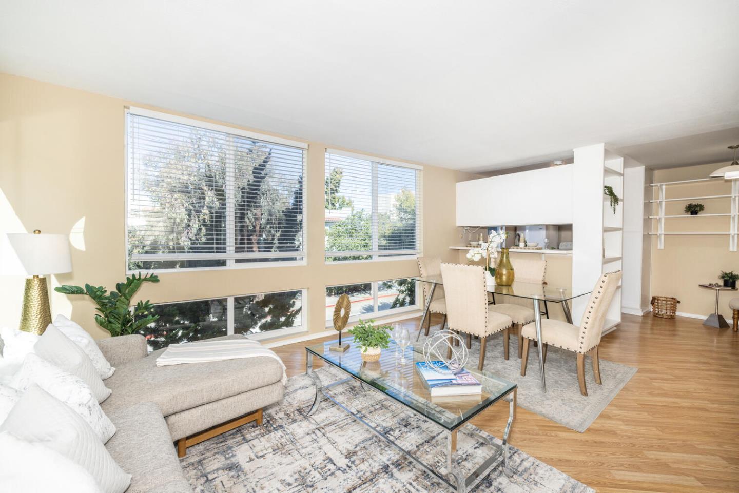Detail Gallery Image 6 of 24 For 2201 Virginia St #2,  Berkeley,  CA 94709 - 1 Beds | 1 Baths