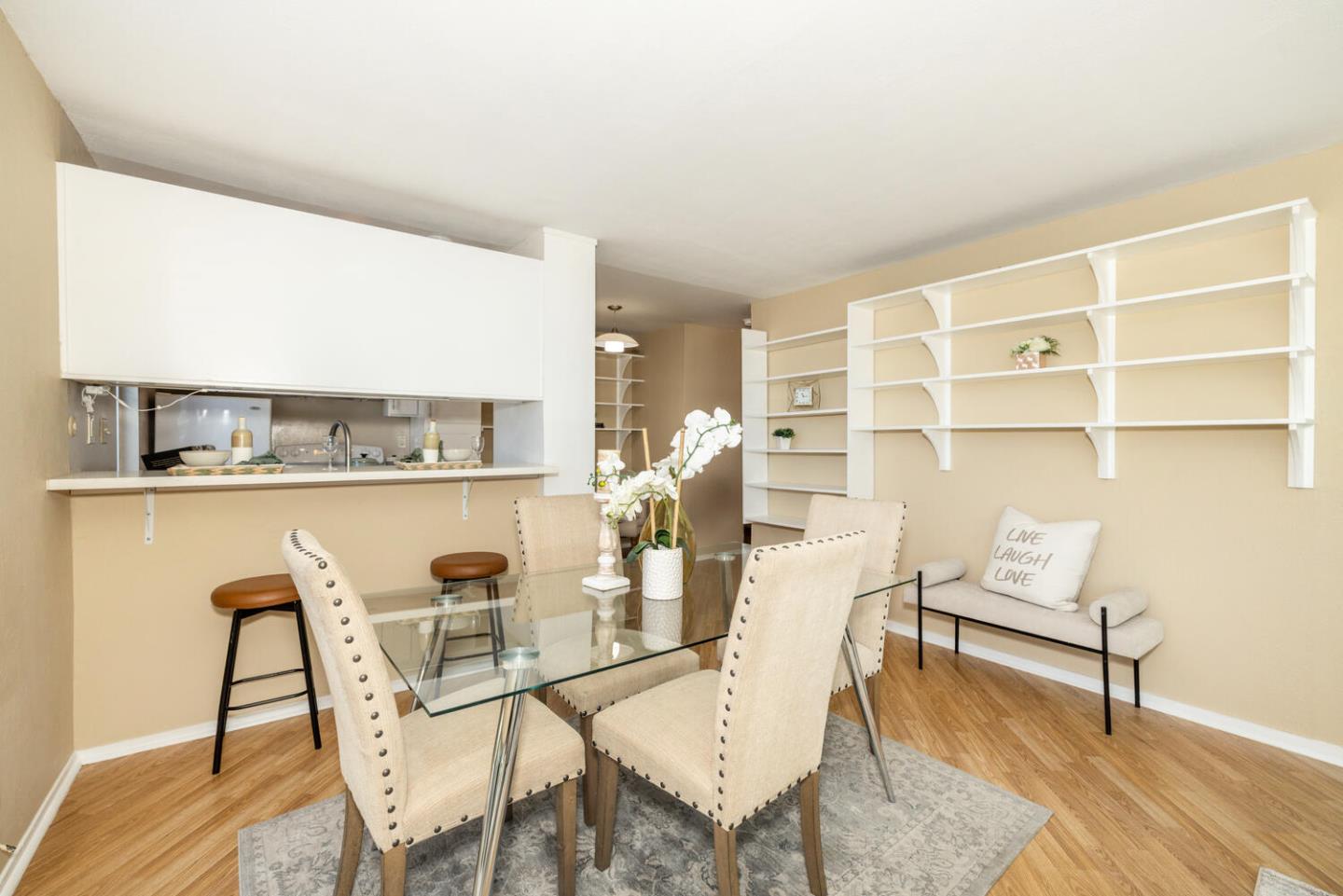Detail Gallery Image 9 of 24 For 2201 Virginia St #2,  Berkeley,  CA 94709 - 1 Beds | 1 Baths