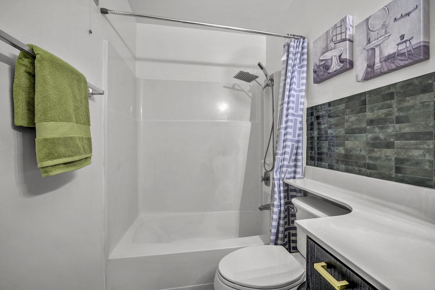 Detail Gallery Image 20 of 35 For 209 Boardwalk Ave #G,  San Bruno,  CA 94066 - 1 Beds | 1 Baths