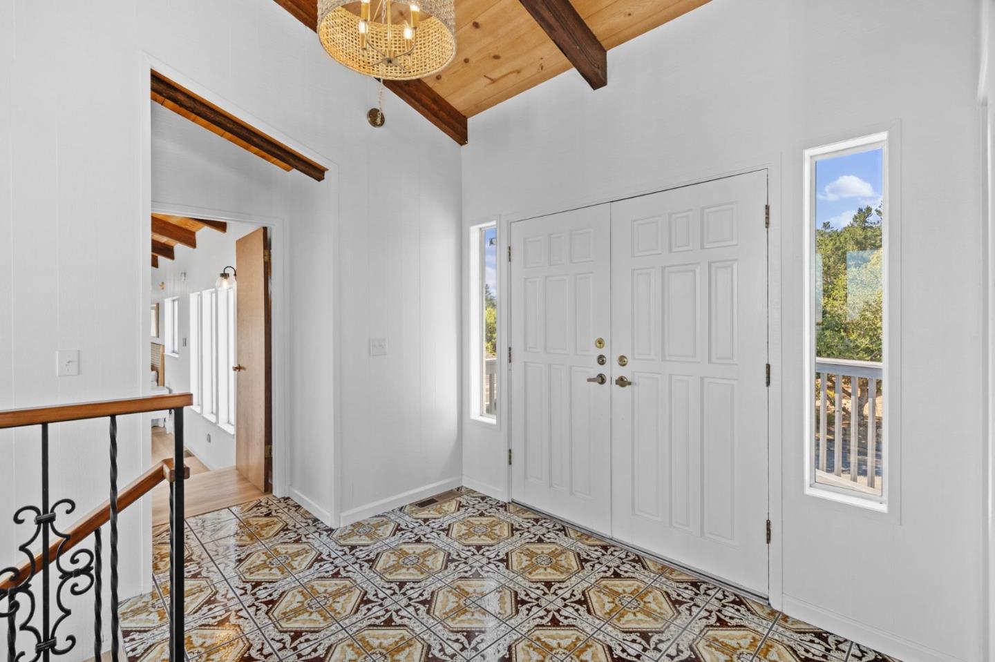 Detail Gallery Image 14 of 69 For 475 Fiesta Ct, Watsonville,  CA 95076 - 4 Beds | 3/1 Baths