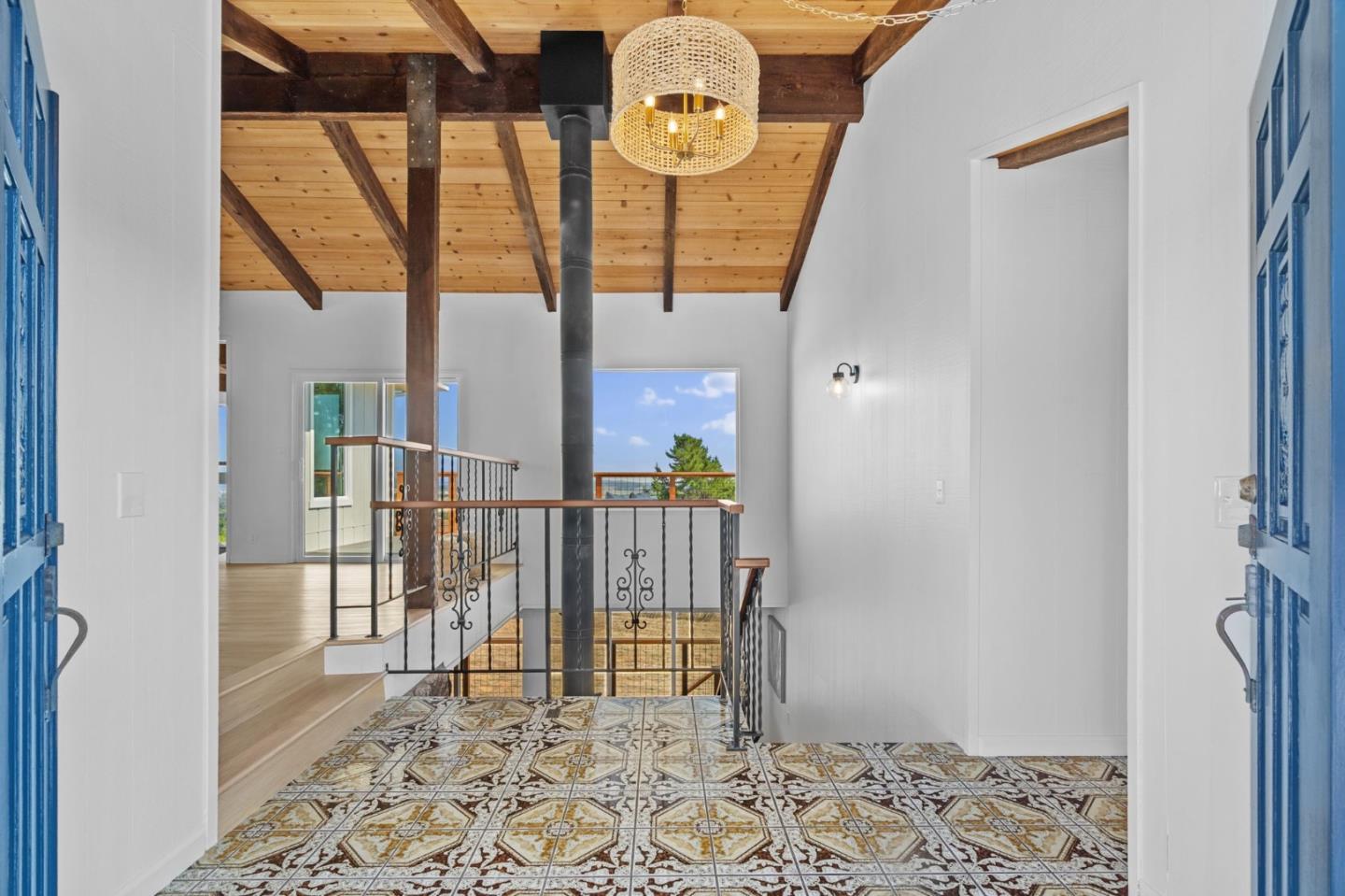 Detail Gallery Image 3 of 69 For 475 Fiesta Ct, Watsonville,  CA 95076 - 4 Beds | 3/1 Baths