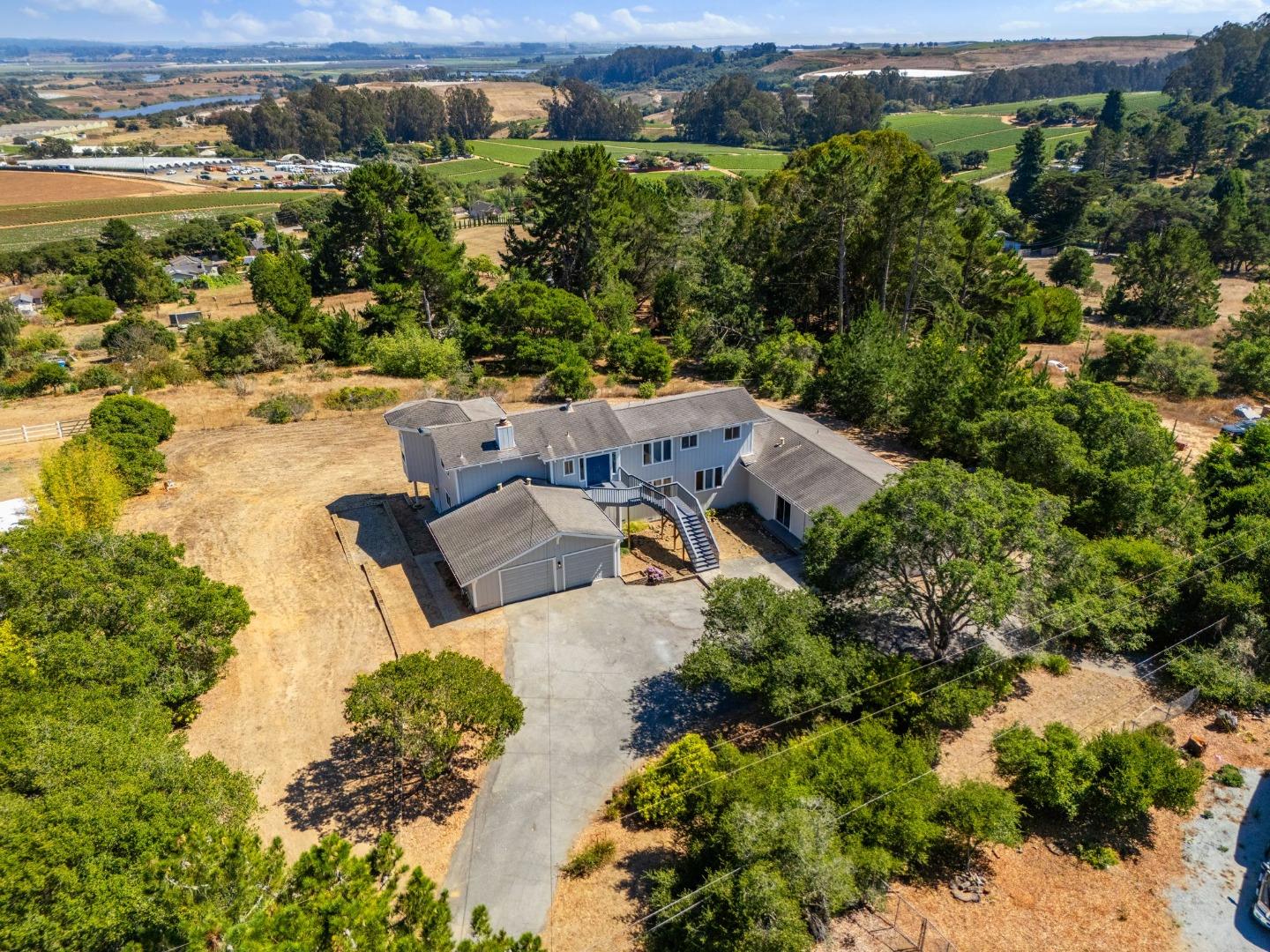 Detail Gallery Image 56 of 69 For 475 Fiesta Ct, Watsonville,  CA 95076 - 4 Beds | 3/1 Baths