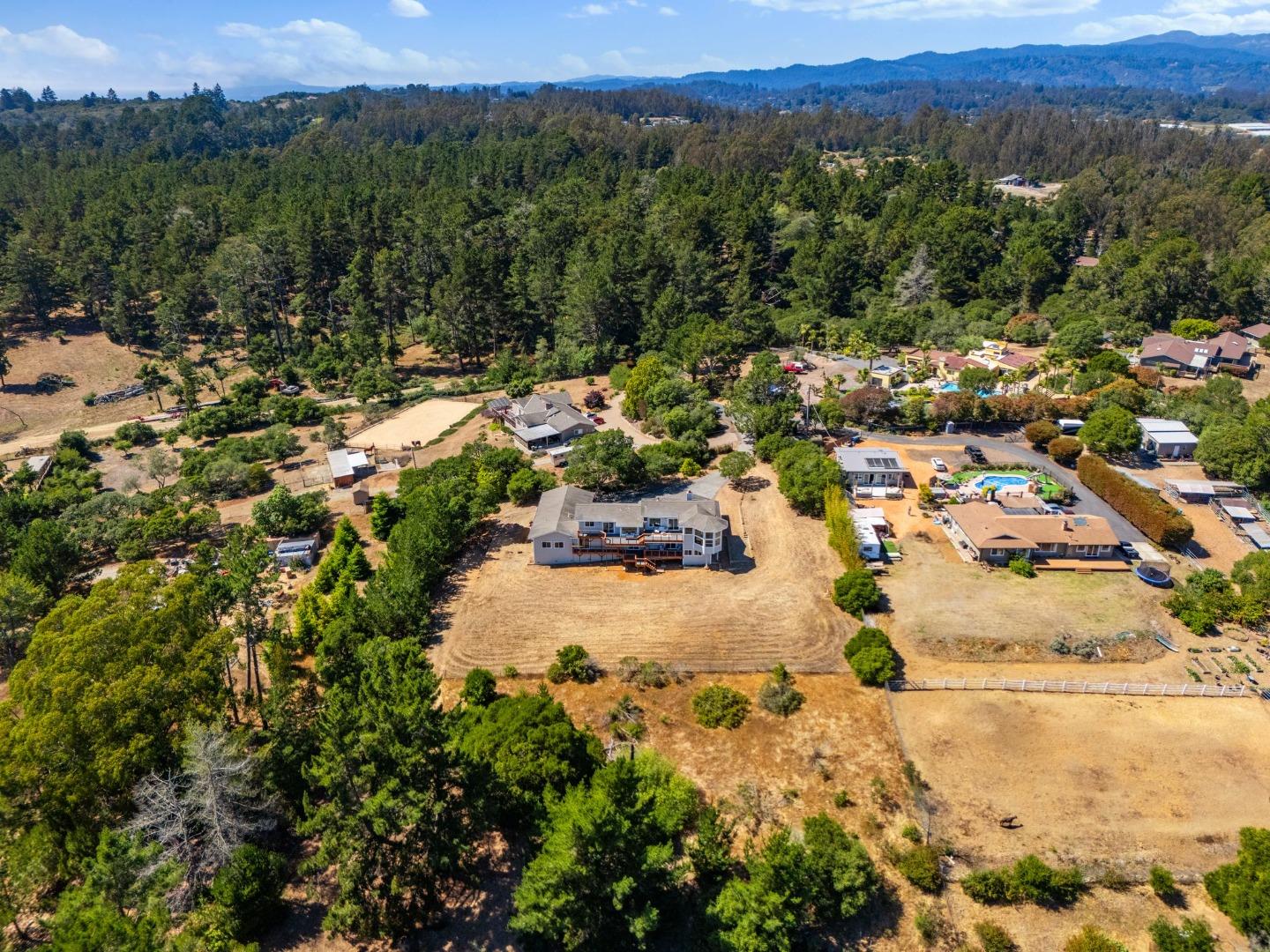Detail Gallery Image 61 of 69 For 475 Fiesta Ct, Watsonville,  CA 95076 - 4 Beds | 3/1 Baths