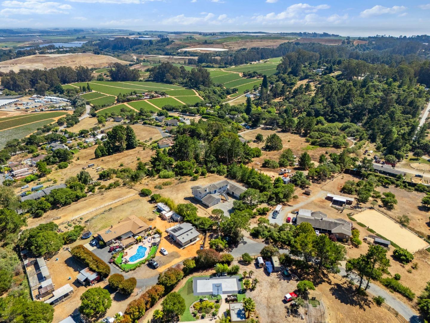 Detail Gallery Image 64 of 69 For 475 Fiesta Ct, Watsonville,  CA 95076 - 4 Beds | 3/1 Baths