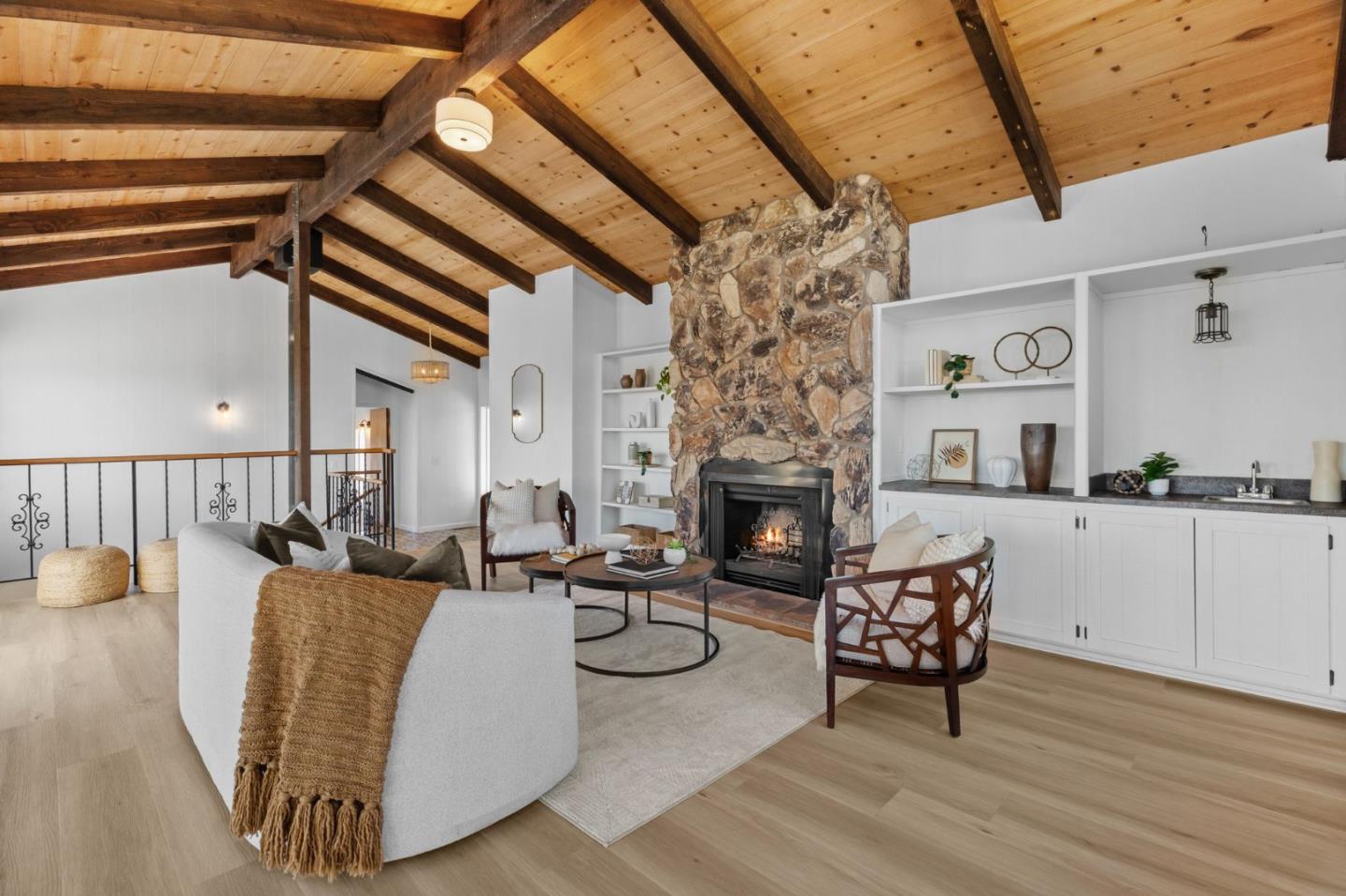 Detail Gallery Image 8 of 69 For 475 Fiesta Ct, Watsonville,  CA 95076 - 4 Beds | 3/1 Baths