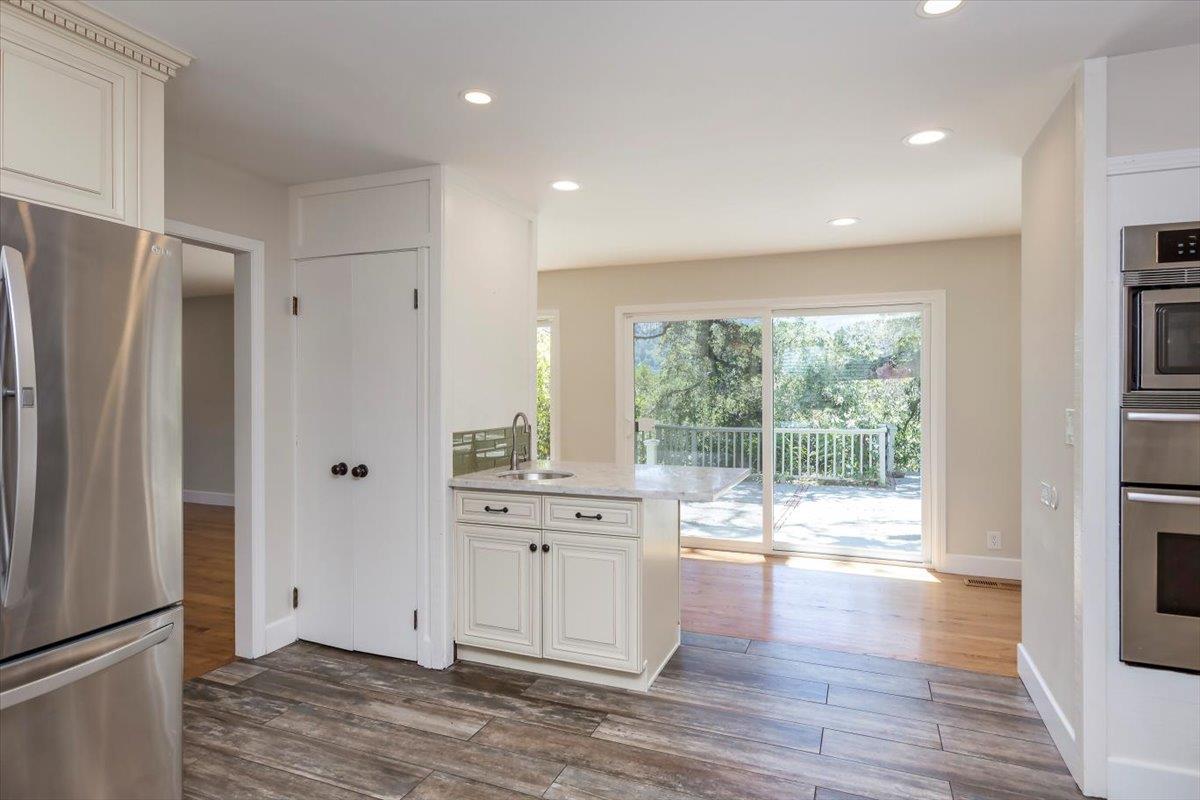 Detail Gallery Image 11 of 47 For 13434 Old Oak Way, Saratoga,  CA 95070 - 6 Beds | 3/1 Baths